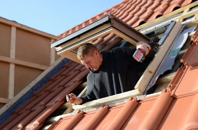 Pose de fenêtres de toit Velux à Tréouergat